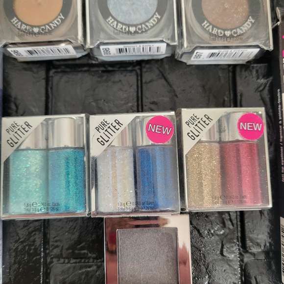 Hard Candy Fierce Effects Eyeshadow Set - Pink, Blue, Gray. 9 piece bundle! - Picture 5 of 8